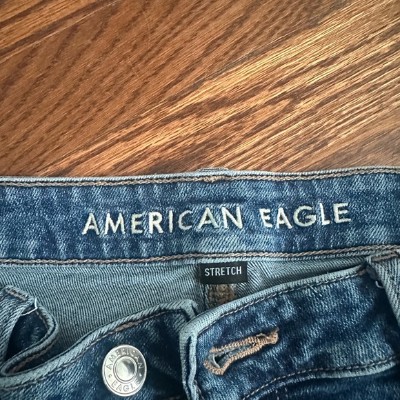 American Eagle Outfitters Women's Classic Blue Straight Leg Jeans - Picture 2 of 3